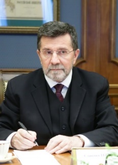 Доктор Славенко Терзич